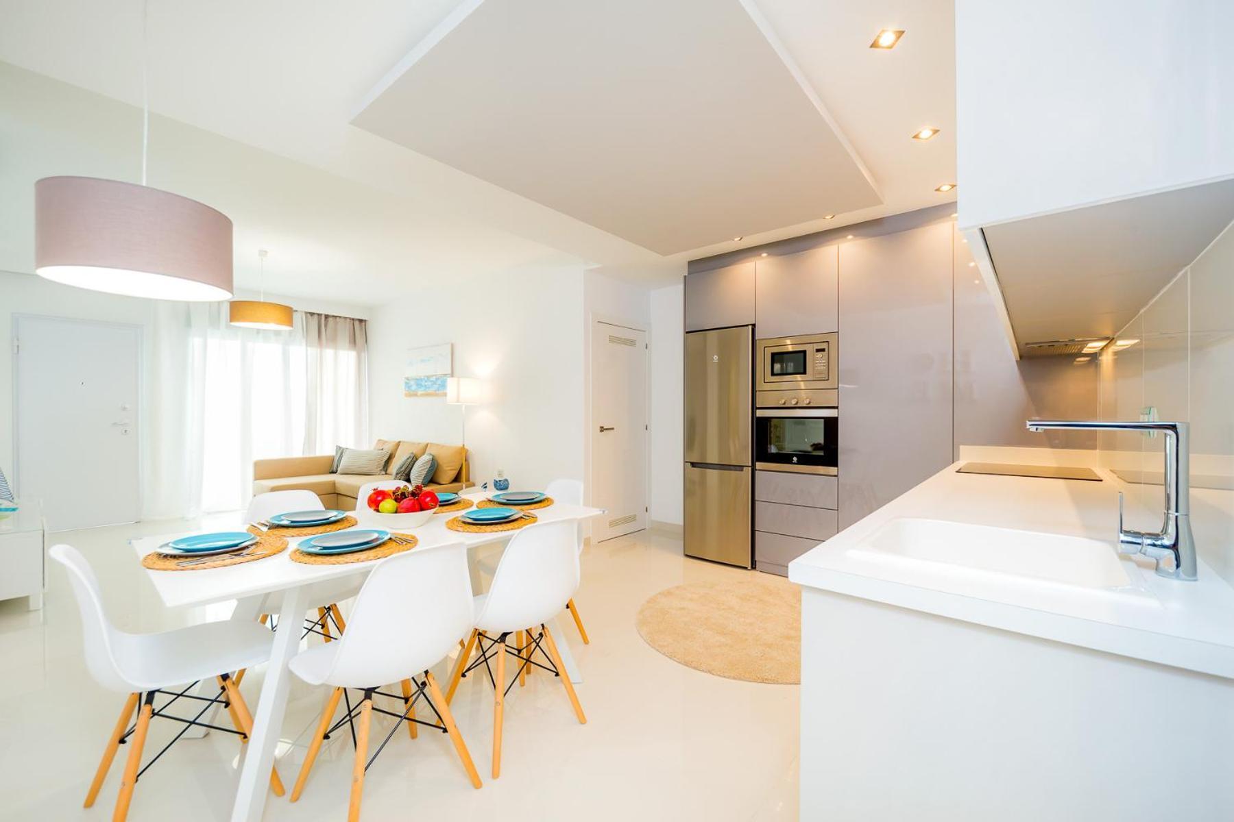 Luxurious 2 Bedroom Apartment Near The Beach Torre de la Horadada Room photo